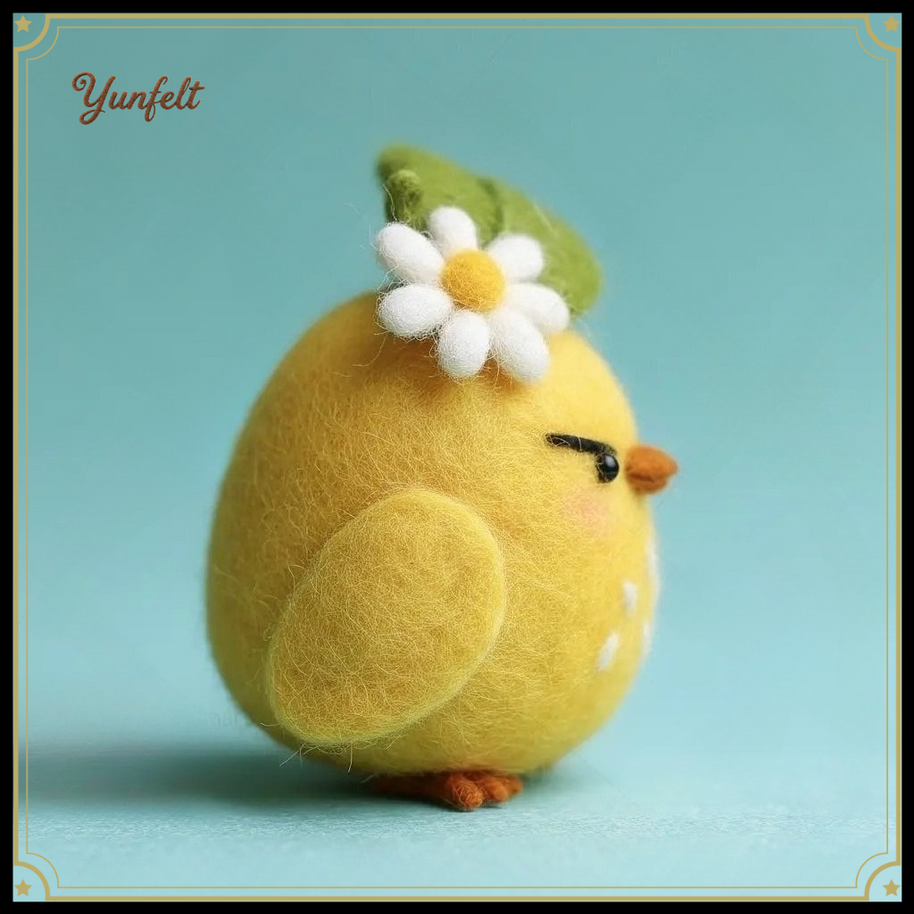 Sassy Chick with Daisy & Leaf Hat – Grumpy Wool Felt Desk Pet
