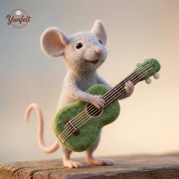Mouse Playing Guitar – Cheerful Wool Felt Musician Figurine
