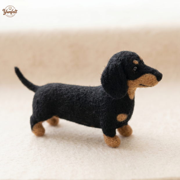 Dachshund – Wool Felt Loyal Desk Companion
