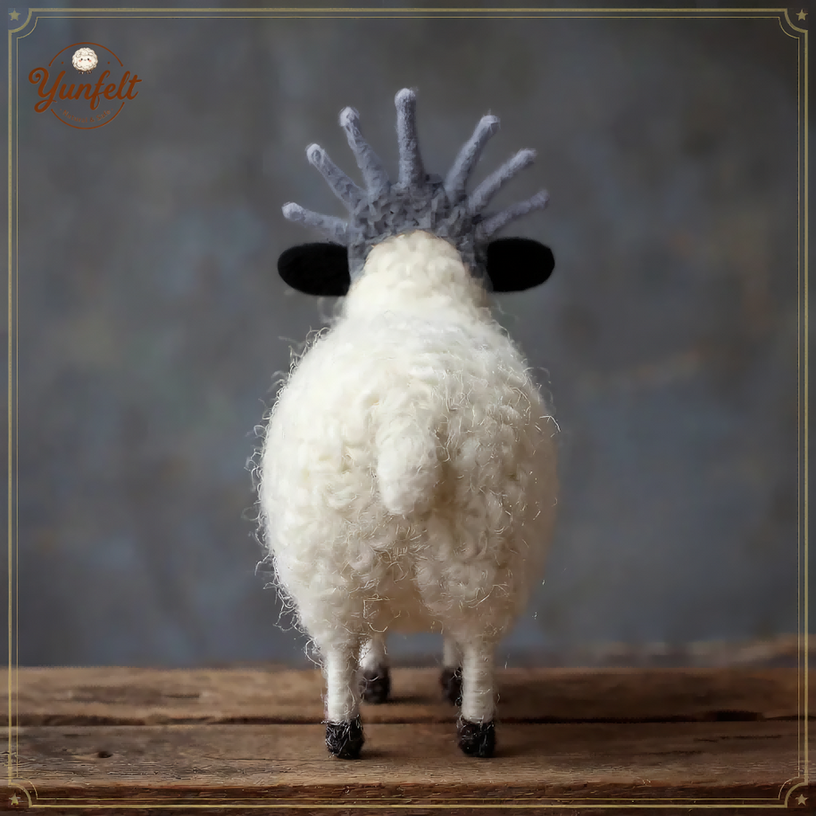 Sun Crown Sheep – Wool Felt Motivational Desk Figurine