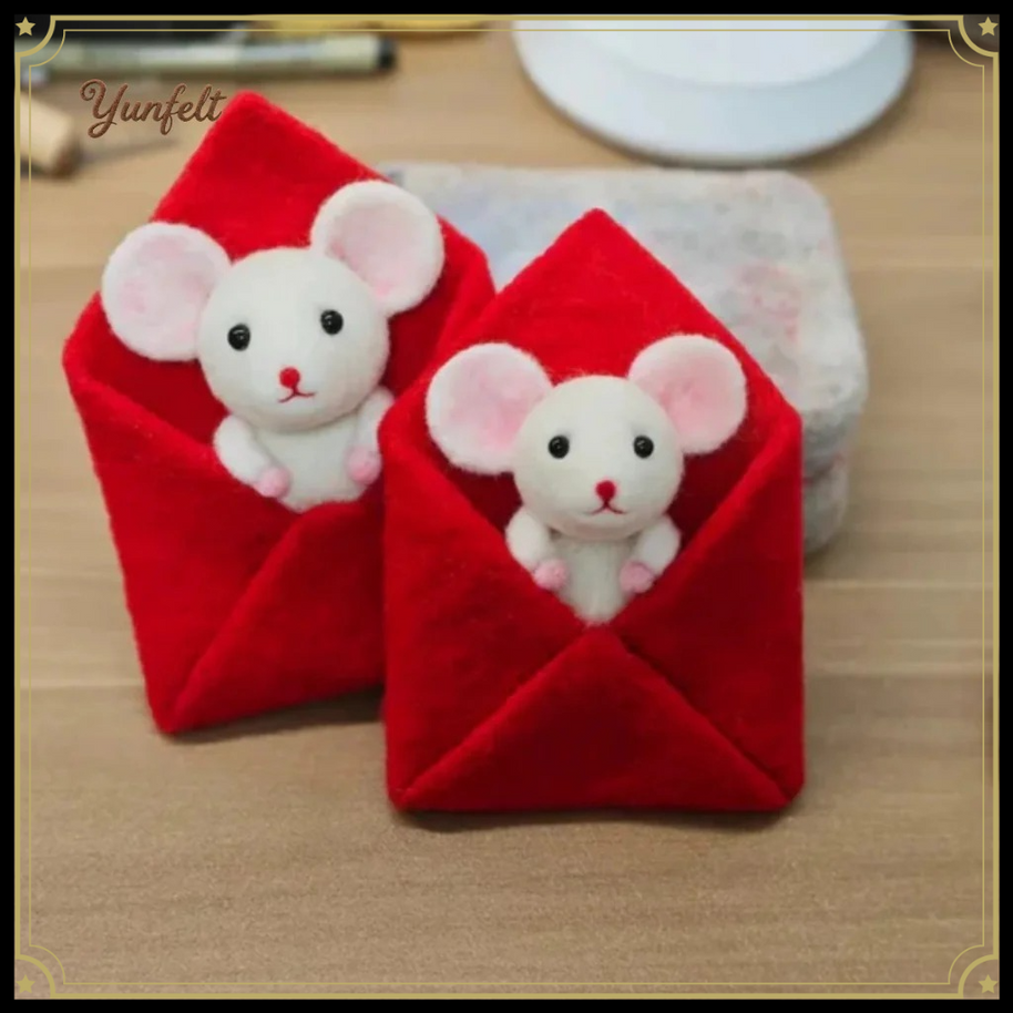 Love Letter Mouse in Red Envelope – Wool Felt Secret Messenger