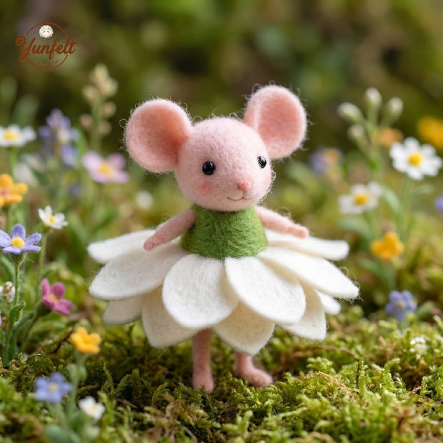 Daisy Fairy Mouse – Wool Felt Figurine with Petal Skirt
