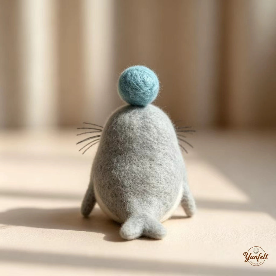 Handmade Wool Felt Blue Ball Seal Figurine – Whimsical Desk Decor Gift
