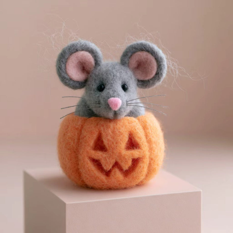 Handmade Wool Felt Mouse in Pumpkin Figurine – Halloween Desk Decor Gift