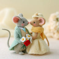 Handmade Wool Felt Wedding Mice Figurine – Romantic Desk Decor Gift