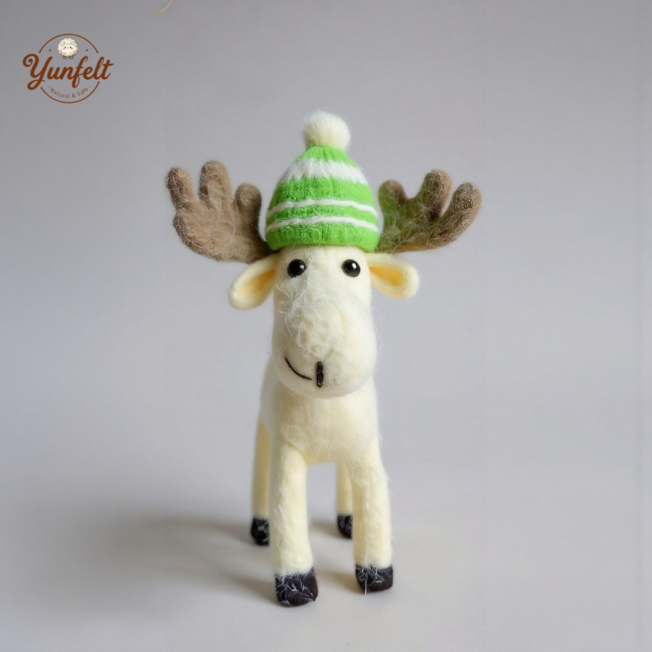 Nordic Winter Moose – Wool Felt Cozy Woodland Desk Pet
