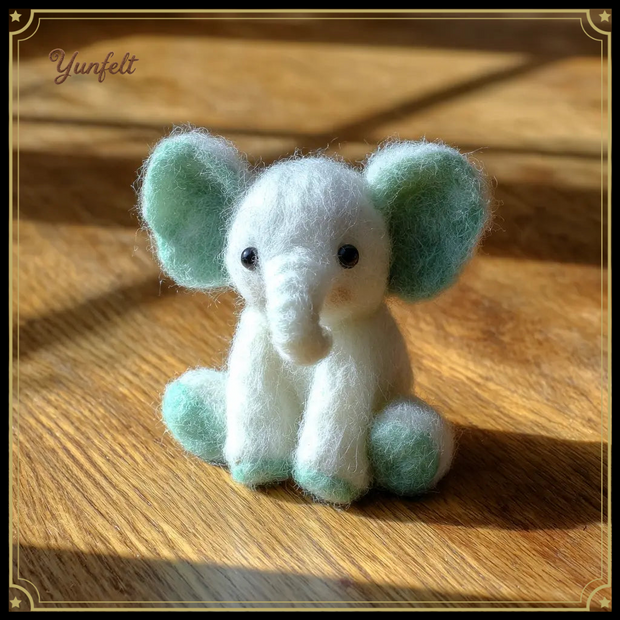 Cream and Mint Green Baby Elephant – Lucky Wool Felt Desk Pet