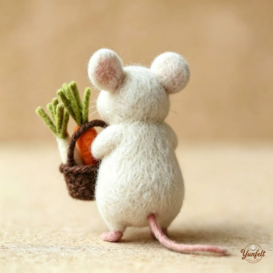 Harvest Mouse The Little Gatherer – Handmade Wool Felt Figurine