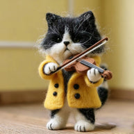 Handmade Wool Felt Violinist Cat Figurine – Musical Desk Decor Gift