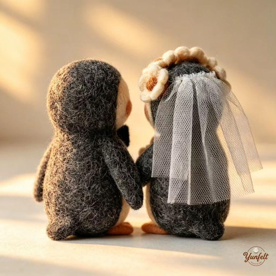 Handmade Wool Felt Wedding Penguin Couple Figurine – Romantic Home Decor Gift