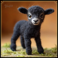 Black Lamb Figurine – Wool Felt Pastoral Desk Decor