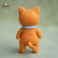Acoustic Guitar Cat – Wool Felt Musical Desk Companion