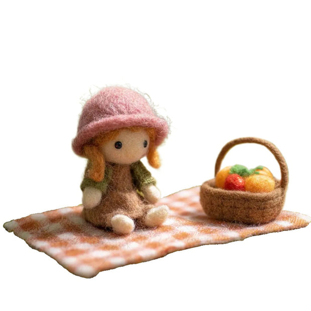Spring Picnic Girl Set – Wool Felt Figurine with Fruit Basket & Mat