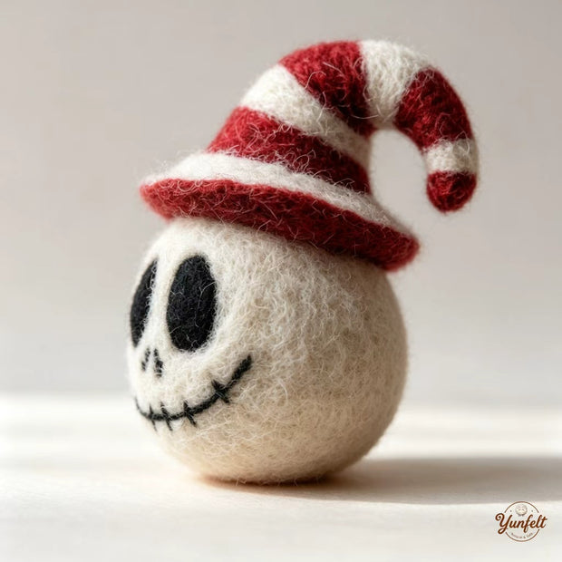 Handmade Wool Felt Holiday Skull Figurine – Spooky Christmas Home Decor Gift