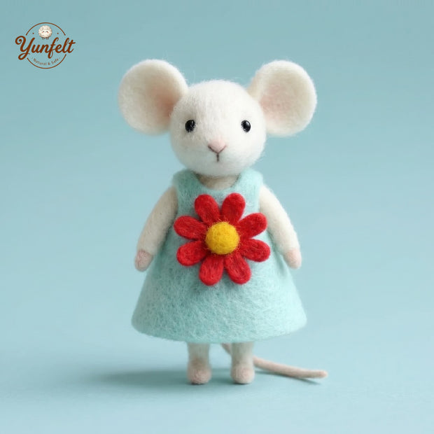 Daisy Dress Mouse – Wool Felt Cottagecore Desk Figurine