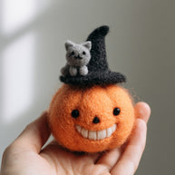Handmade Wool Felt Witch Cat Pumpkin Figurine – Halloween Desk Decor Gift