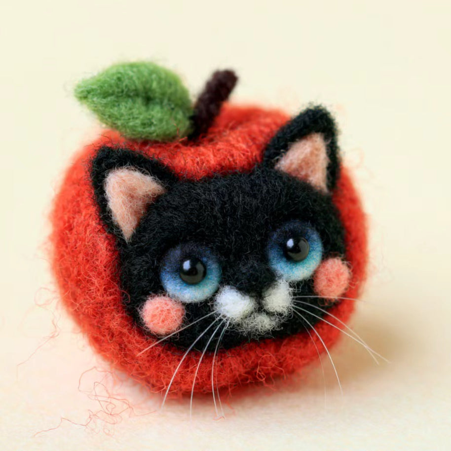 Handmade Wool Felt Apple Cat Figurine – Whimsical Desk Decor Gift