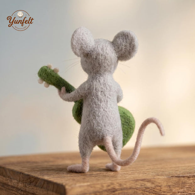 Mouse Playing Guitar – Cheerful Wool Felt Musician Figurine