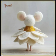 Daisy Fairy Mouse – Wool Felt Figurine with Petal Skirt