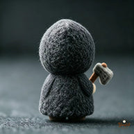 Handmade Wool Felt Little Reaper Figurine – Spooky Halloween Desk Decor Gift