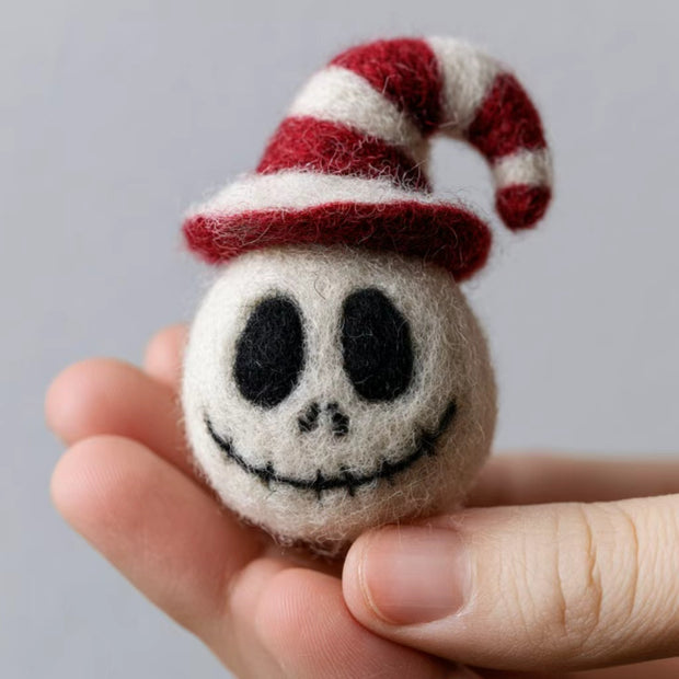 Handmade Wool Felt Holiday Skull Figurine – Spooky Christmas Home Decor Gift
